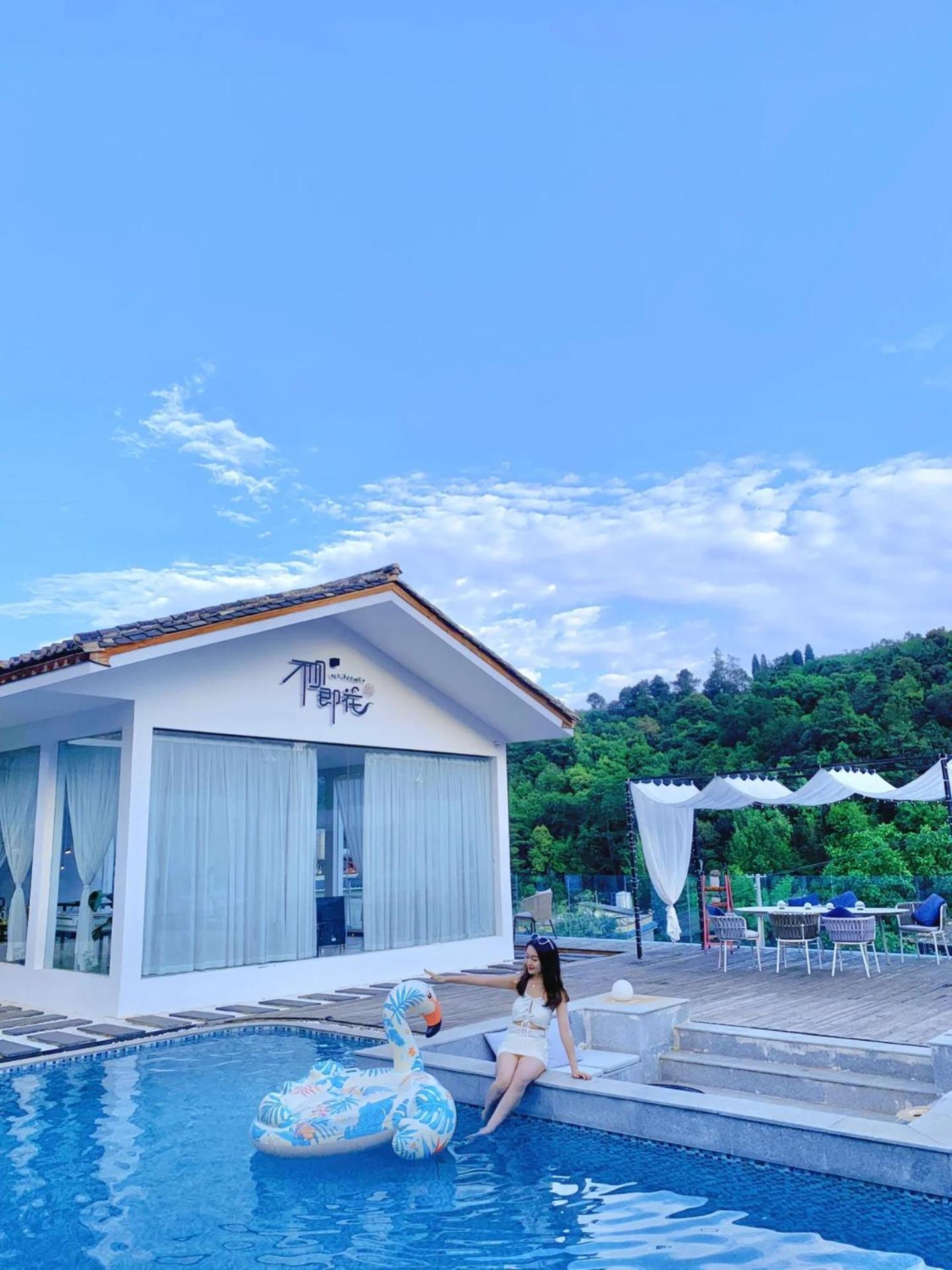 No Flowers Boutique Hostel Куньмін Екстер'єр фото